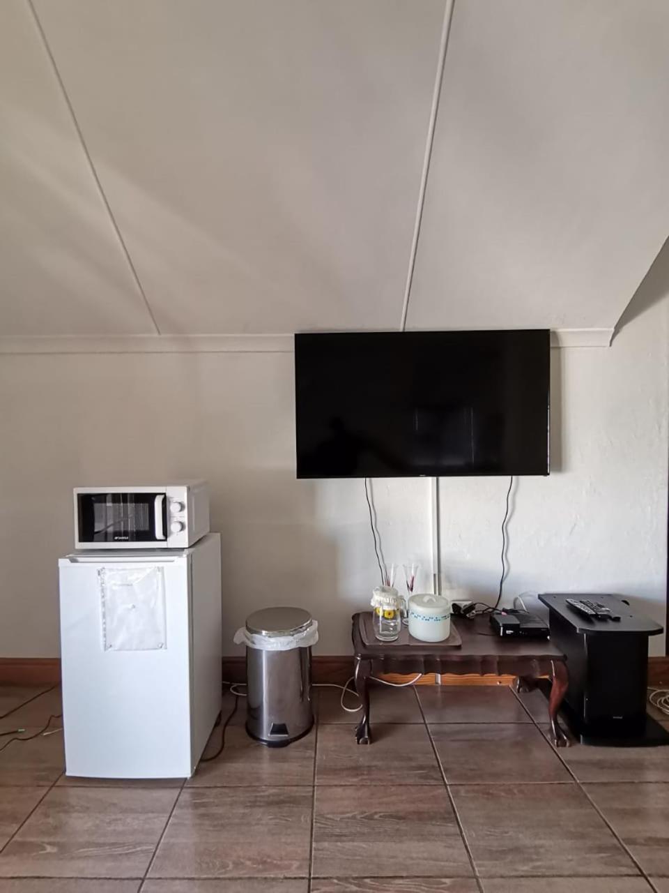 Homestay The Whitehouse Oudtshoorn